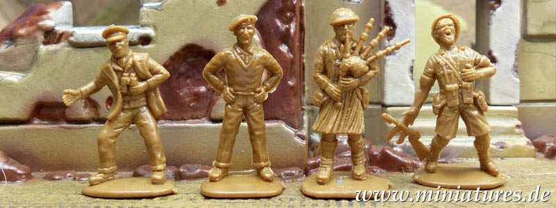 Matchbox Figuren, Fahrzeuge, Geschütze im Maßstab 1:76