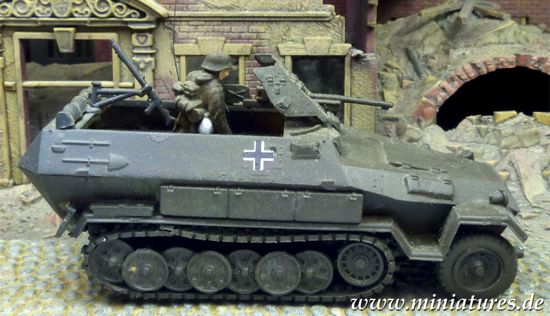 Mittlerer Kanonenpanzerwagen, Sd.Kfz. 251/10 Ausführung B, 1:76 Fujimi 76006.