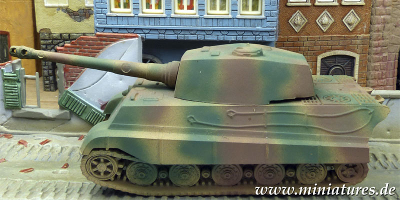 Pz.Kpfw. VI Ausf. B Tiger II mit Schmalturm, 1:87 ROCO 134.