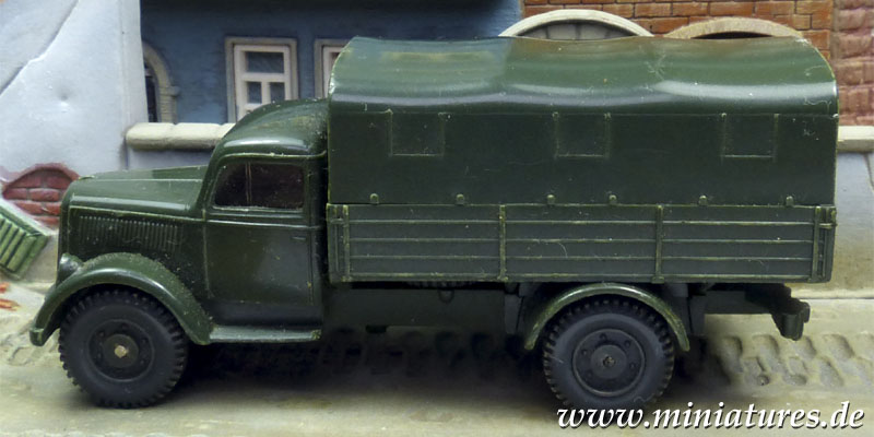 m.gl.Lkw 3 t (4×4) Opel Blitz 3,6-6700 A, 1:87 H0 Wiking 3350.