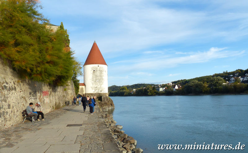 Der Schainblingsturm am Inn bei Passau.