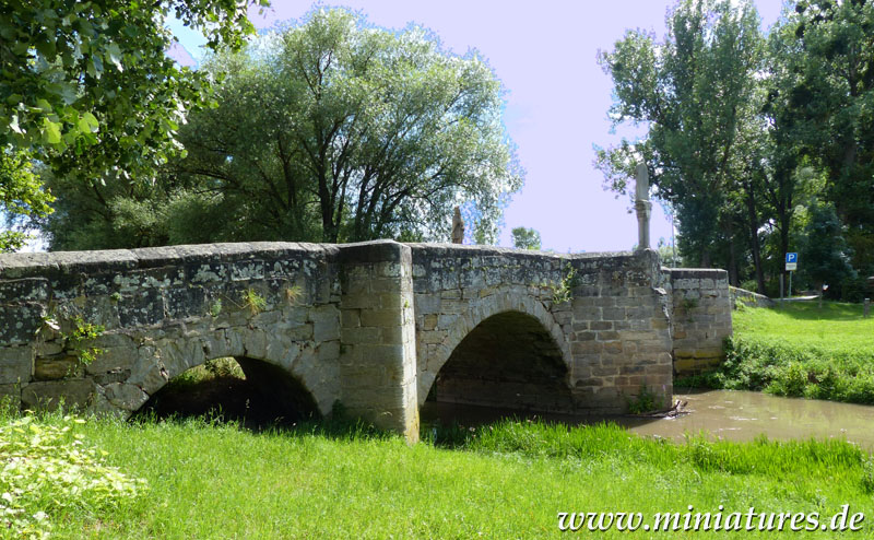 Die Rodachbrücke in Seßlach.