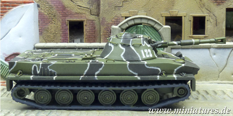Roskopf Fahrzeuge, Geschütze, Figuren im Maßstab 1:87 und 1:100.